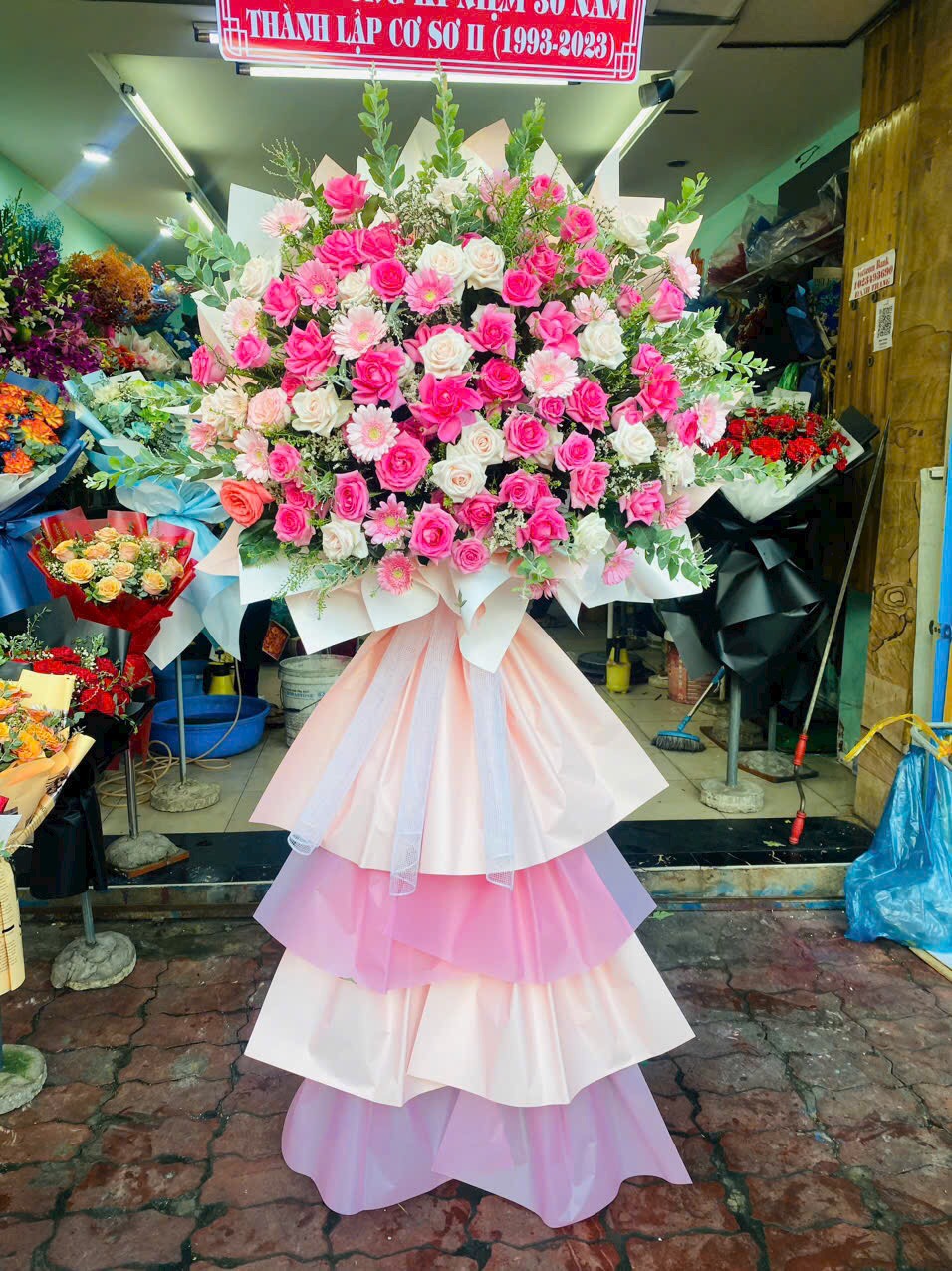 Kệ Hoa Khai Trương 016